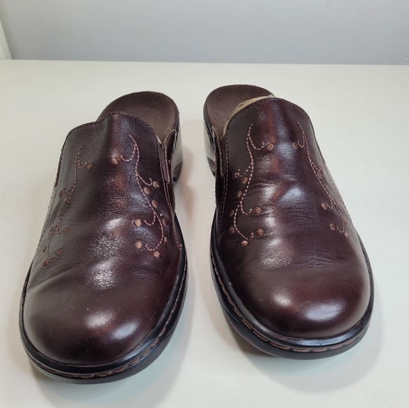 Clarks Brown Leather Stitched Mules Slip On Comfort Shoes Size Womens 8 - Picture 3 of 8